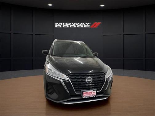 2022 Nissan Kicks SV