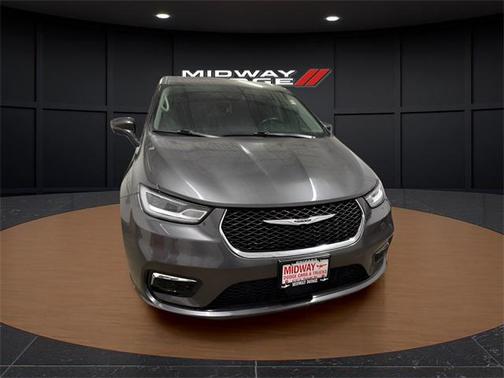 2022 Chrysler Pacifica Hybrid Touring L