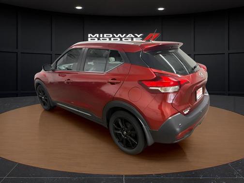 Cayenne Red Metallic 2020 Nissan Kicks SR