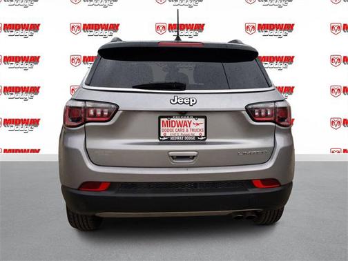 Photo 5 of 27 of 2020 Jeep Compass Limited