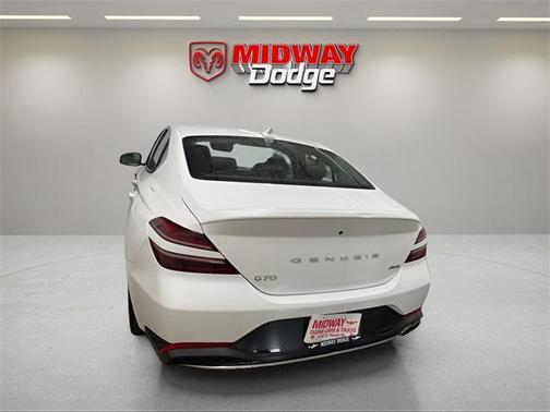 2023 Genesis G70 2.0T AWD