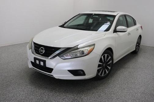 Pearl White 2016 Nissan Altima 2.5 SV
