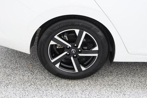 Aspen White 2024 Nissan Sentra SV