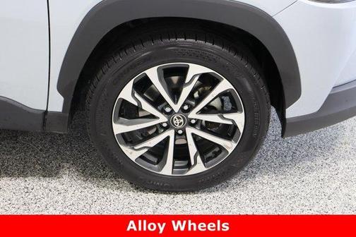 2024 Toyota Corolla Cross XLE