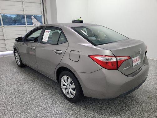 Brown 2014 Toyota Corolla