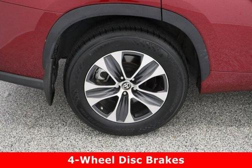 Ruby Flare Pearl 2023 Toyota Highlander XLE