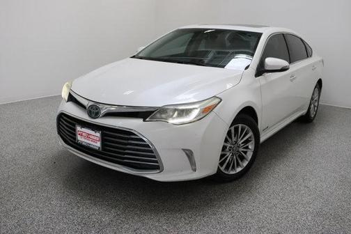 Blizzard Pearl 2018 Toyota Avalon Hybrid Limited