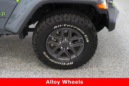 2024 Jeep Gladiator Sport