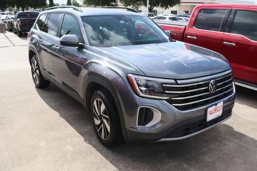 Platinum Gray Metallic 2024 Volkswagen Atlas 2.0T SE w/Technology