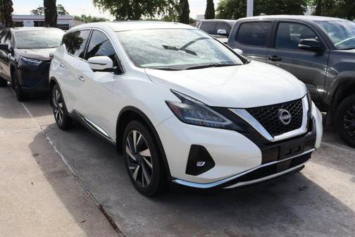 White 2024 Nissan Murano SL