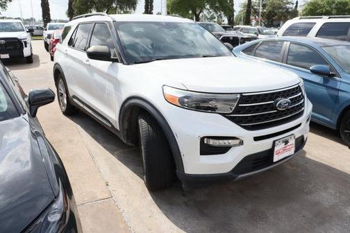 White 2020 Ford Explorer XLT