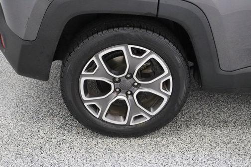 Granite Crystal Clearcoat Metallic 2016 Jeep Renegade Limited