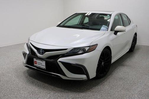 2022 Toyota Camry Hybrid XSE