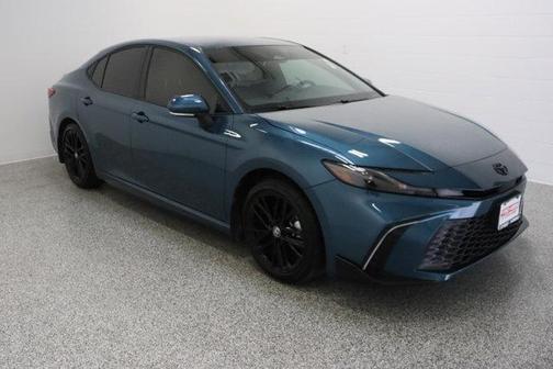 Ocean 2025 Toyota Camry SE