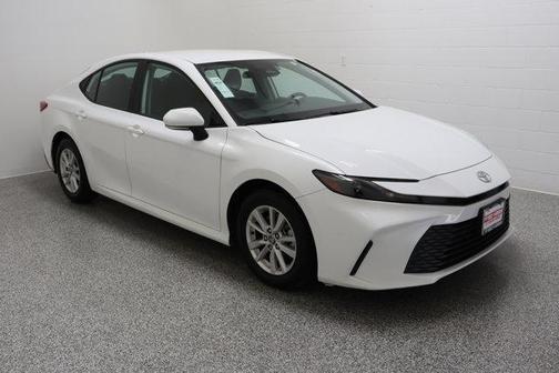 Ice 2025 Toyota Camry LE