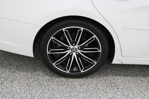 Ice Edge 2022 Toyota Avalon Touring