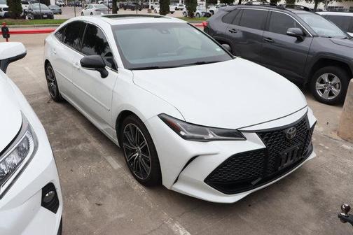 White 2022 Toyota Avalon Touring
