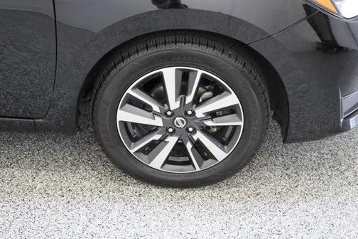 Black 2025 Nissan Versa 1.6 SV