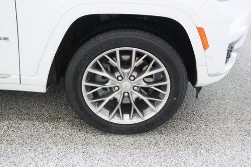 Bright White Clearcoat 2022 Jeep Grand Cherokee L Summit