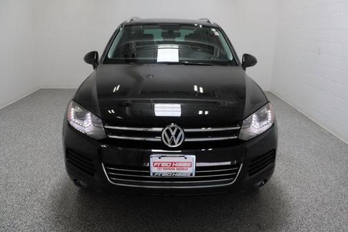 Black Uni 2014 Volkswagen Touareg Sport
