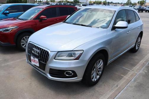 Cuvee Silver Metallic 2014 Audi Q5 2.0T Premium Plus