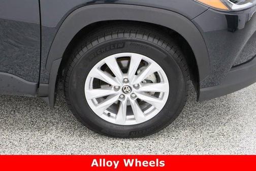 2025 Toyota Corolla Cross LE