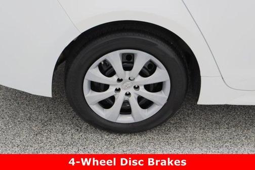 Ice 2023 Toyota Corolla LE