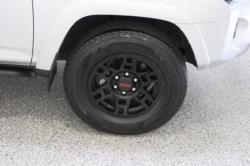 Classic Silver Metallic 2024 Toyota 4Runner TRD Off Road Premium
