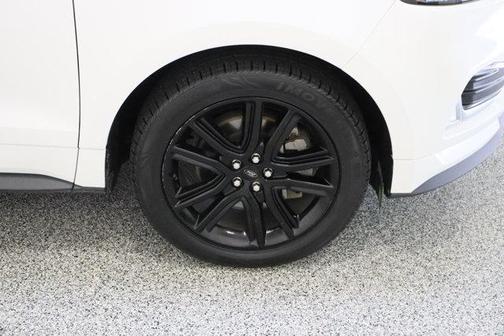 Star White 2022 Ford Edge ST-Line