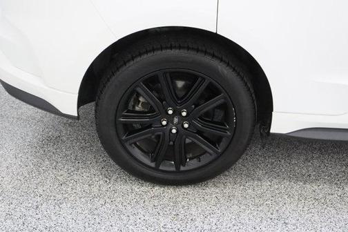 Star White 2022 Ford Edge ST-Line