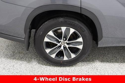 2025 Toyota Highlander XLE