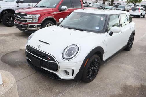 White Metallic 2024 MINI Clubman Cooper S