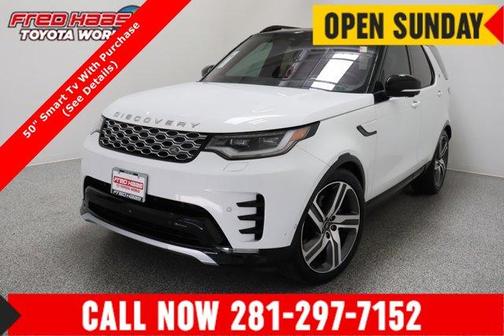 Fuji White 2023 Land Rover Discovery P360 Metropolitan Edition