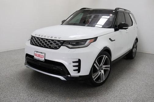 Fuji White 2023 Land Rover Discovery P360 Metropolitan Edition