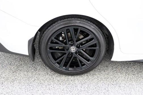 Ice 2025 Toyota Camry SE