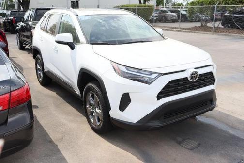 2025 Toyota RAV4 XLE