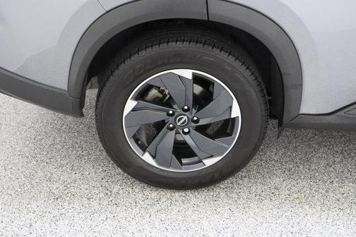 Gun Metallic 2024 Nissan Rogue SV