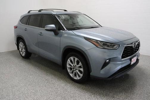 Moon Dust 2021 Toyota Highlander Limited