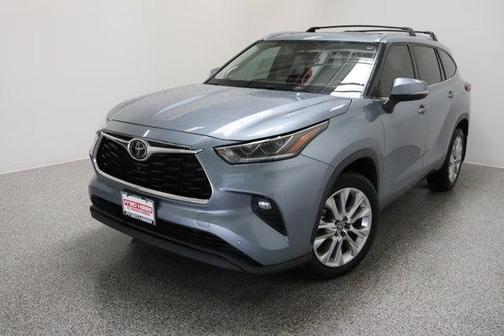 Moon Dust 2021 Toyota Highlander Limited