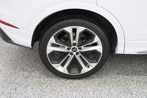 Glacier White Metallic 2021 Audi Q3 45 S line Premium