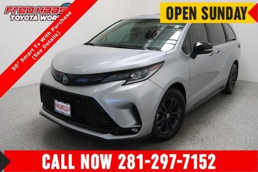 Celestial Silver Metallic 2025 Toyota Sienna XSE 2.5L/ELECTRIC