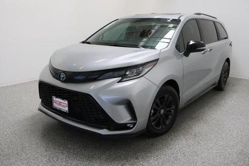 Celestial Silver Metallic 2025 Toyota Sienna XSE 2.5L/ELECTRIC