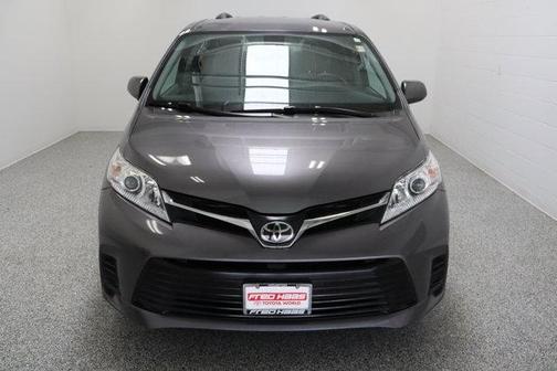Predawn Gray Mica 2018 Toyota Sienna LE