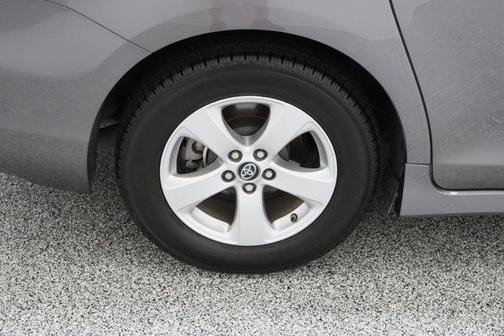 Predawn Gray Mica 2018 Toyota Sienna LE
