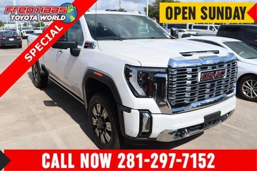 White Frost Tri-Coat 2025 GMC Sierra 2500 Denali
