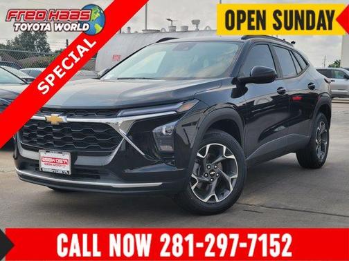 Mosaic Black Metallic 2024 Chevrolet Trax LT