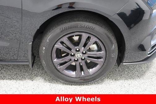 2024 Toyota Sienna Woodland Edition