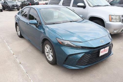 Ocean 2025 Toyota Camry LE