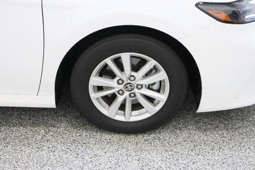 Ice 2025 Toyota Camry LE