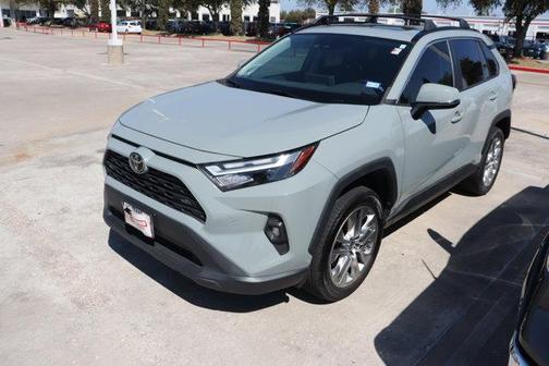 2022 Toyota RAV4 XLE Premium